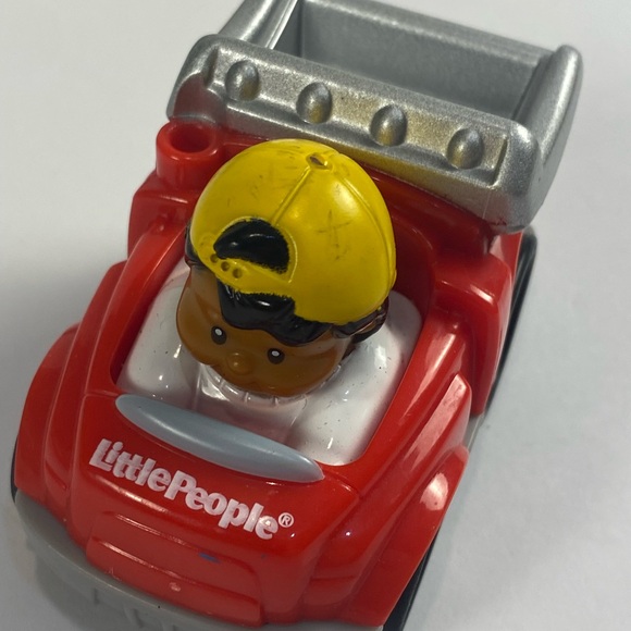 Vintage Fisher Price lot of 7 Little People Wheelies Race Car & more - Picture 6 of 8